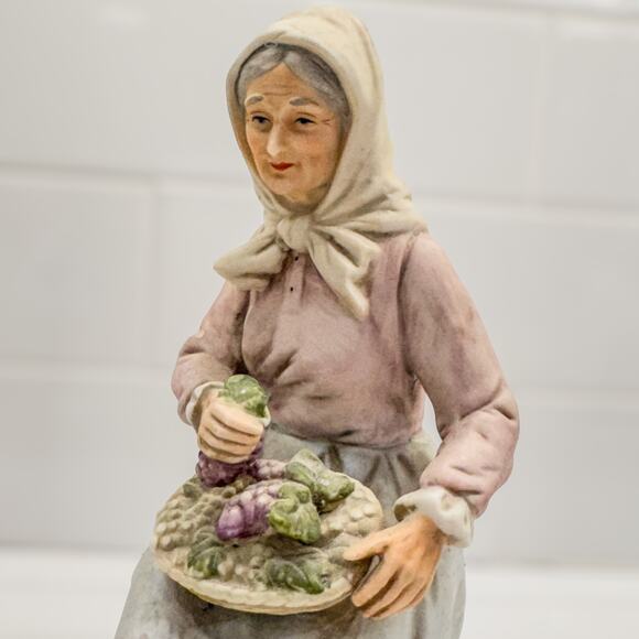 1960’s Vintage Homco Woman with Grapes Figurine, #1433, Farmyard Collection, 8”H - Picture 8 of 10